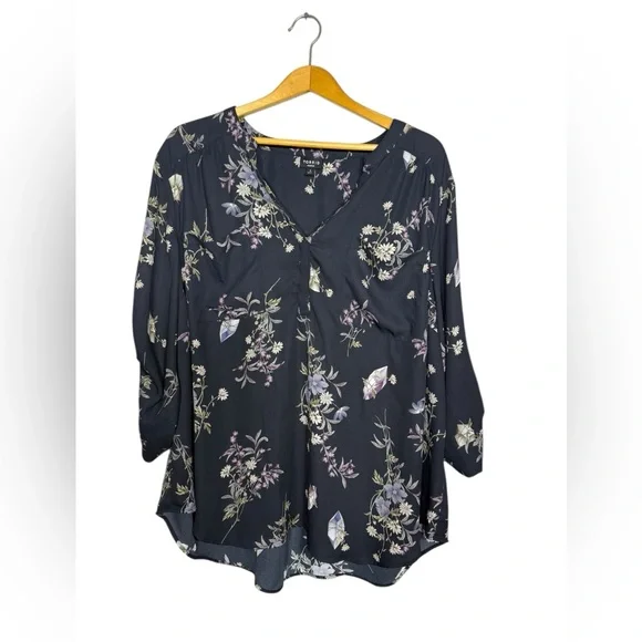 Torrid Women’s Plus Size Floral Blouses Bundle Lot Size 3XL - Picture 3 of 7